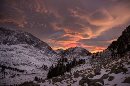 Snowy mountain sunset in the Spanish Pyreneesの写真素材