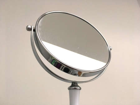 Round Circular Silver Makeup Mirror Reflectionの写真素材