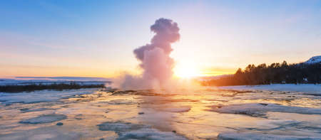 Iceberg lagoon in Fjallsarlon, Iceland. Beautiful sunset light, concept of global warming and ice melting.の写真素材