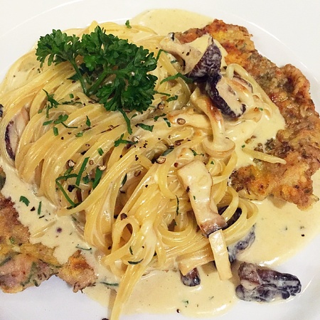 Spaghetti with white sauceの素材