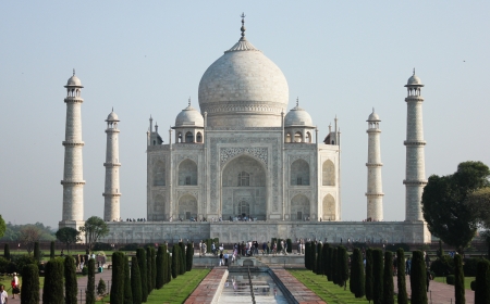 taj Mahal in India, fountains stop running for cleaning on April 15, 2012の写真素材