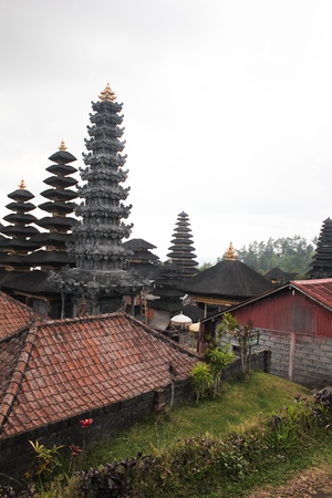 BALI â OCTOBER 17: Unidentified tourists visiting Besakih temple in October 17, 2012 in Bali, Indonesia.のeditorial素材