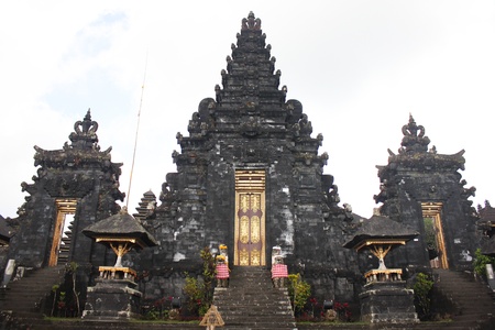 BALI â OCTOBER 17: Unidentified tourists visiting Besakih temple in October 17, 2012 in Bali, Indonesia.のeditorial素材