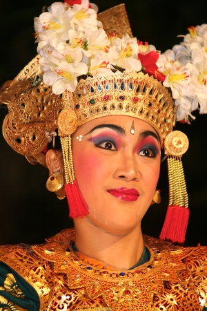 BALI, INDONESIA - NOVEMBER 7: Traditional dances are performed by local professional actors in the Ubud Royal palace Court November 7, 2010 ini Bali, Indonesia.のeditorial素材