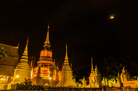 golden pagoda of suan dok temple chiang maiの写真素材