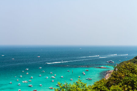 Ta-wan popular beach paradise Koh Larn Thailandの写真素材