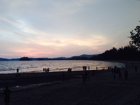 Beach scene before sunsetの素材