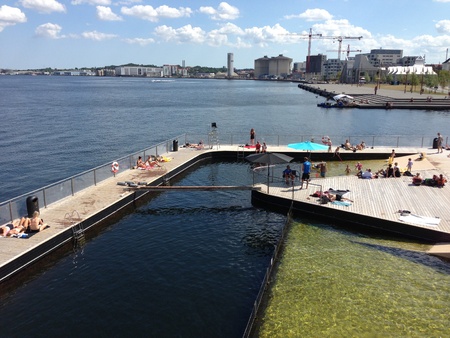 Urban bathing bridge seen from aboveの素材