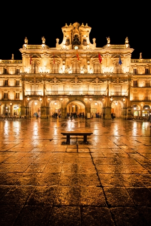 Famous Plaza Mayor in Salamanca at nightのeditorial素材