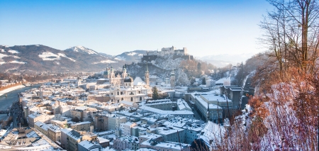 Panoramic view of the historic city of Salzburg in winter, Salzburger Land, Austriaの写真素材