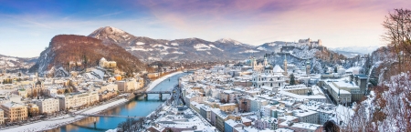 Panoramic view of the historic city of Salzburg in winter, Salzburger Land, Austriaの写真素材