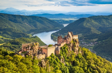 Beautiful landscape with Aggstein castle ruin and Danube river at sunset in Wachau, Austriaのeditorial素材