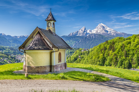Beautiful view of famous Chapel at Lockstein with mount Watzmann in the background, Berchtesgaden, Nationalpark Berchtesgadener Land, Bavaria, Germanyの写真素材