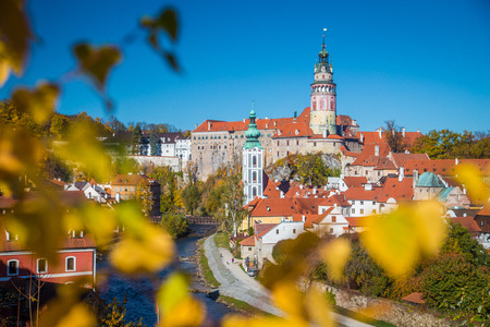 Panoramic view of the historic city of Cesky Krumlov with famous Cesky Krumlov Castle, a UNESCO World Heritage Site since 1992, in beautiful morning light at sunrise in fall, Czech Republicのeditorial素材