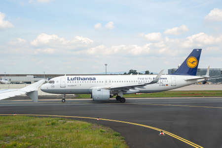 05/26/2019 Frankfurt Airport, Germany. Airbus A320 neo new taxiing to runway. Airport operated by Fraport and serves as the main hub for Lufthansa.のeditorial素材