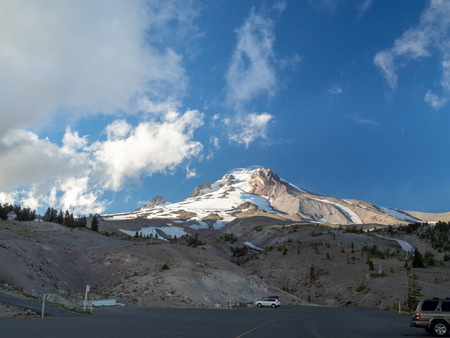 Portland, Oregon, USA - July 2018: Mount Hood National Forest, Frog Lake Viewのeditorial素材