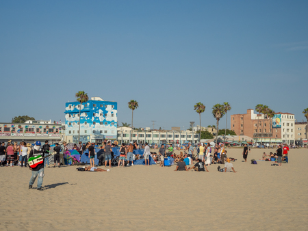 Venice Beach promenade, ocean walk, Los Angels, California, USAのeditorial素材