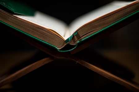 pages of holy koran the testamentの写真素材
