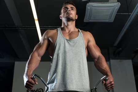 Body Builder Workout On Cable Machineの写真素材