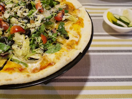 Olive salad pizzaの写真素材