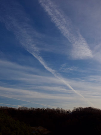 Korea's mountains, clouds, blue sky, Cheongju city