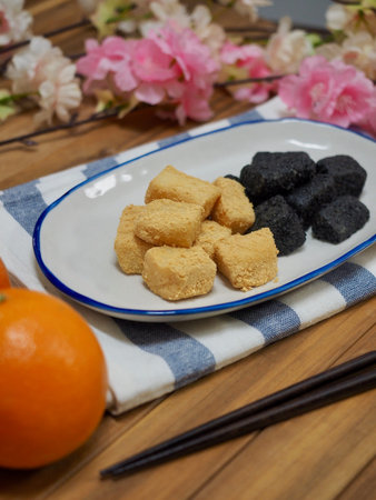 Korean traditional food injeolmi and black sesame injeolmi