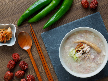Korean food Chicken Rice Porridge, min juk