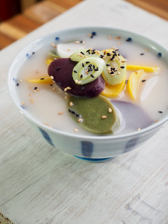 Korean food rice cake soup, tteokguk, Sliced ??Rice Cake Soup