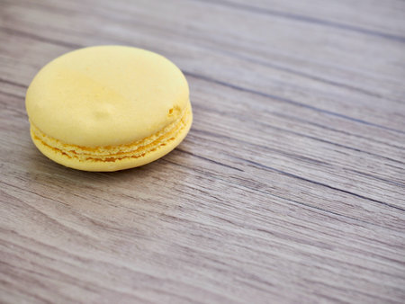 yellow macaroons background, food, snackの写真素材