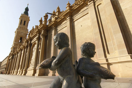 sculptures in the plaza del pilar, next to the Cathedral of Zaragoza, Spainのeditorial素材