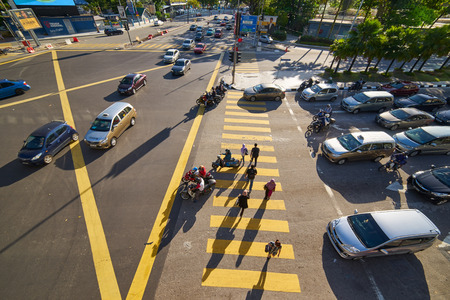 KUALA LUMPUR MALAYSIA - 15 Feb, 2017: Top angle view of Jalan Tun Razak and a busy rush hour .Kuala Lumpur, Malaysia on February 15, 2017.のeditorial素材