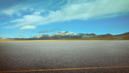 View of the empty asphalt road with beautiful mountain landscape .の写真素材