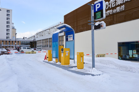 Otaru, Japan - December 19, 2022 : Snow-covered streets of Otaru. Otaru is popular tourist attractions in Hokkaido,Japanのeditorial素材