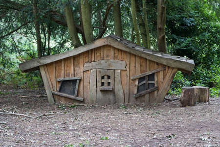 31 August 2020 - Chorleywood Common, UK: Childrens playhouse or wendy houseのeditorial素材