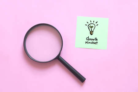 drawing of growth mindset concept on note paperの写真素材