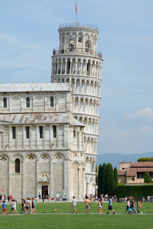 Pisa, Italy - September 5, 2016: Leaning tower in Pisa in Italy. Unidentified people visible.のeditorial素材