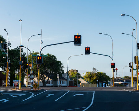 Empty streets with orange traffic lights, Milford, Auckland.のeditorial素材