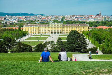 Tourists visiting famous Schonbrunn Palace in Vienna, Austriaのeditorial素材