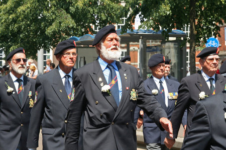 THE HAGUE, HOLLAND - JUNE 26: World War II Veterans in the annual parade on Veterans Day on June 26, 2010 in The Hague, Holland.のeditorial素材