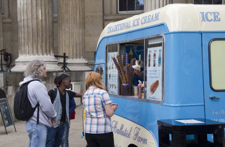 London, UK - July 23, 2011: People buy ice cream at the entrance of the British Museum in London, UK on July 23, 2011.のeditorial素材