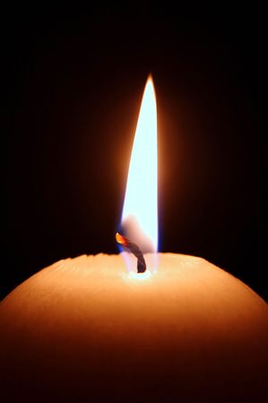 Image shows a white egg-shaped decorative candleの写真素材