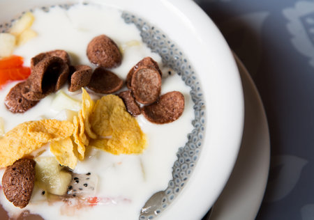 Breakfast cereal with fresh fruits