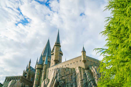 Foto per OSAKA, JAPAN - December 1, 2015: Universal Studios Japan (USJ). According to 2014 Theme Index Global Attraction Attendance Report, USJ is ranked fifth among the top 25 amusement parks worldwide. - Immagine Royalty Free