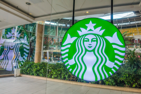 Bangkok Province, Thailand - Oct 04, 2016 :Starbucks Coffee. Starbucks is the largest coffeehouse company in the world, with 20,891 stores in 62 countriesのeditorial素材