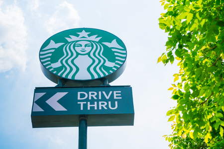 Bangkok Province, Thailand - May 09, 2016 :Starbucks Coffee. Starbucks is the largest coffeehouse company in the world, with 20,891 stores in 62 countries.のeditorial素材