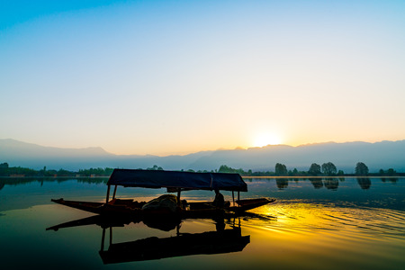 Sunrise on Dal lake, Kashmir Indiaの写真素材