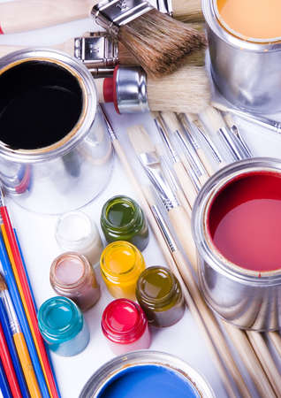 Paint brush and cansの写真素材