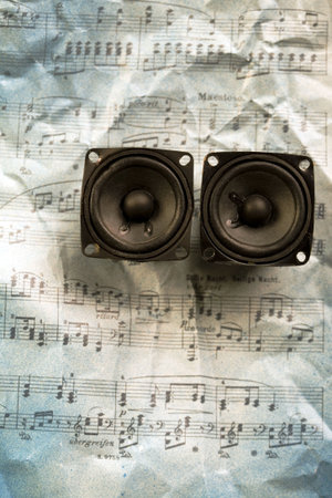Notes and speakres 