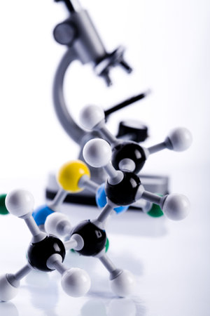 Microscope and atom 