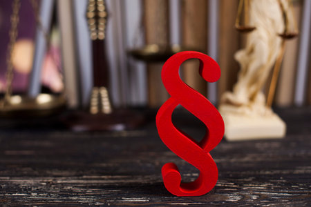 Gavel court and paragraph sign